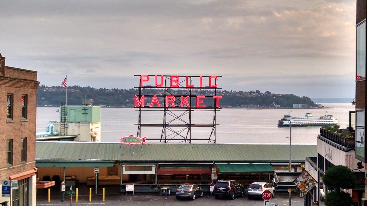 The Road to Fifty took Roguetrippers to Seattle Washington and Pike Place Public Market 