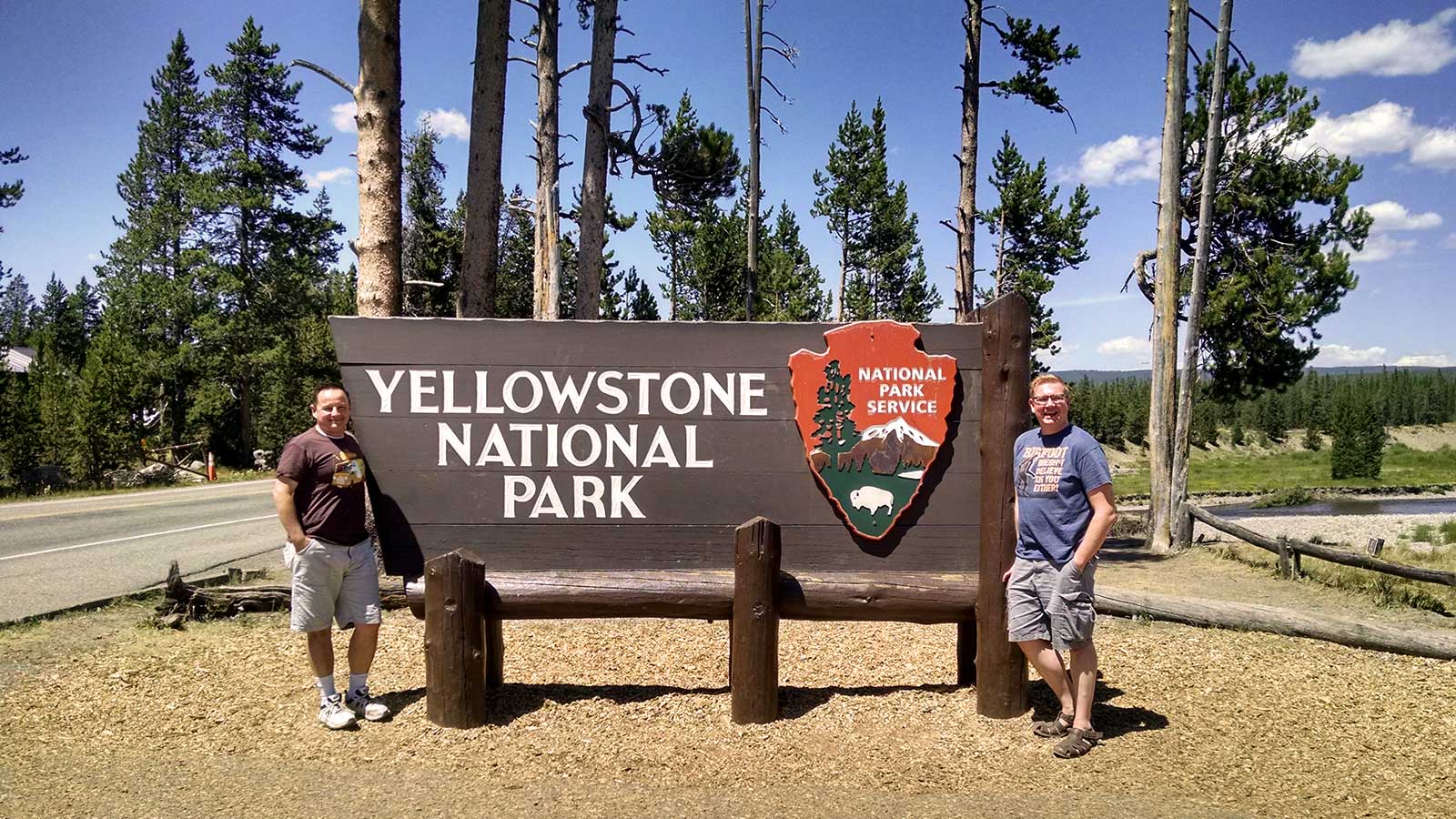 Roguetrippers visit Yellowstone National Park