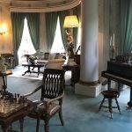 Roguetrippers loved sitting in the parlour of Ballyseede Castle and play the piano.
