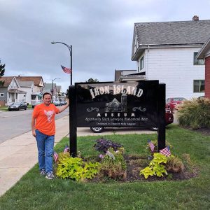 Roguetrippers visit the haunted Iron Islands Museum in Buffalo looking for a ghostly encounter