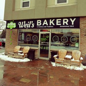 Roguetrippers visit Weil's bakery west dale