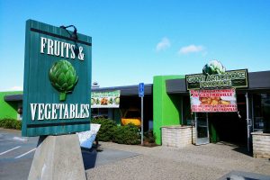 Roguetrippers stopped at the Giant Artichoke fruits and vegetable stand to get some snacks and deep fried artichokes