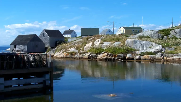 Roguetrippers Best Day Trips from Halifax Nova Scotia