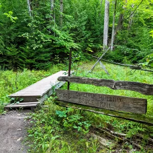 Roguetrippers hiking the Bruce Trail in Dufferin Hi-Lands