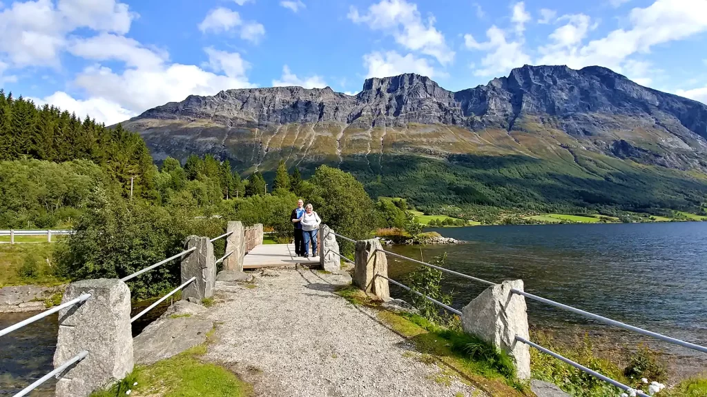 Roguetrippers Travel Etiquette visit Norway