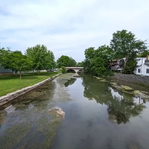 waterfront trails along Thames River