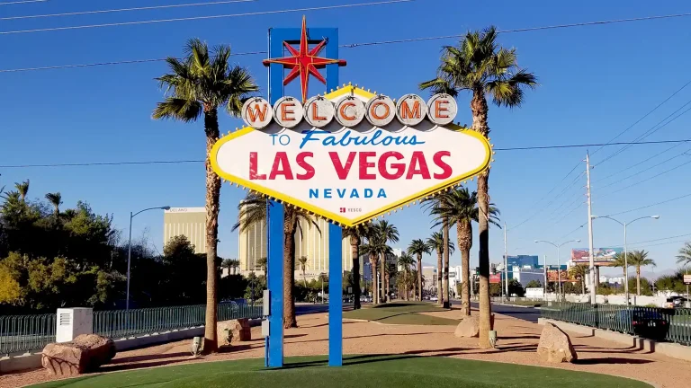 Best Day Trips from Las Vegas to Escape the Dazzle